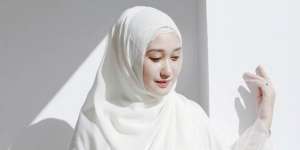 Sedang Hamil, Dian Pelangi Flawless di Hari Lebaran