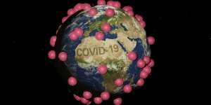 Wabah Corona Masih Mengganas, Ratusan Warga AS Malah Pesta di Kolam Renang