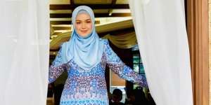 Baju Lebaran Siti Nurhaliza Jadi Sorotan