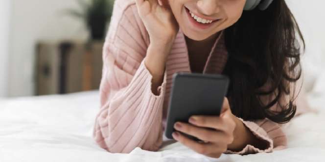 Tips Mencegah Dampak Buruk Pemakaian Gawai pada Kulit