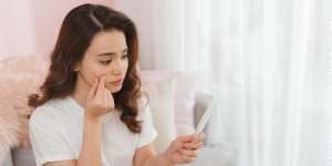 Tips Membersihkan Pori-pori Penyebab Jerawat dan Komedo