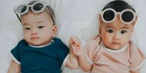 Gemas Minta Ampun! 5 Gaya Modis Bayi Kembar Syahnaz Sadiqah