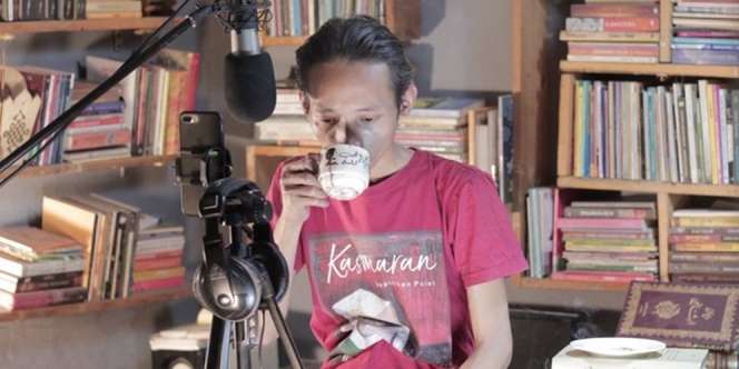 33 Kata-Kata Mutiara Cinta Sastrawan Usman Arrumy, Penuh Arti dan Menyentuh Hati