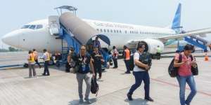 Demi Tetap Terbang, Garuda Indonesia PHK Pilot