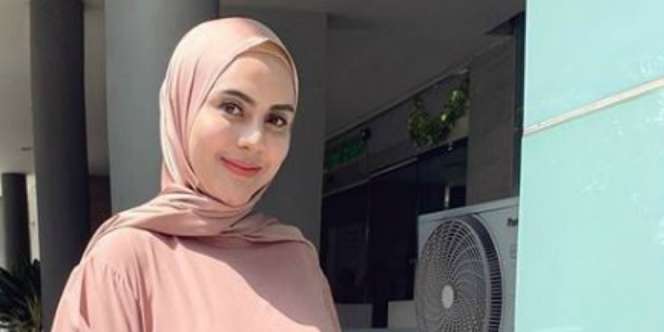 Bikin Pangling, Anggita Sari Tampil Berhijab usai Melahirkan