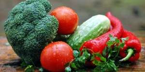 10 Buah dan Sayur yang Cocok di Konsumsi Saat Musim Panas