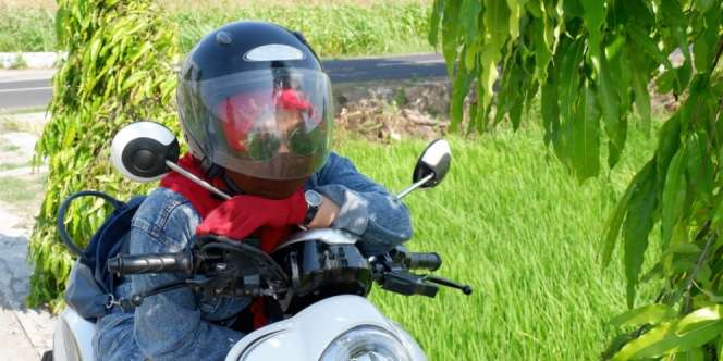 Peringatan! Pakai Helm Full Face Sekaligus Masker Sangat Bahaya