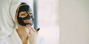 4 Kesalahan yang Sering Terjadi Saat Menggunakan Masker Peel Off