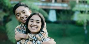 Mirip Banget, Wajah Kakak Perempuan Seperti Betrand Peto Versi Cewek