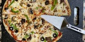 Ini Cara Paling Direkomendasikan Menghangatkan Pizza di Rumah