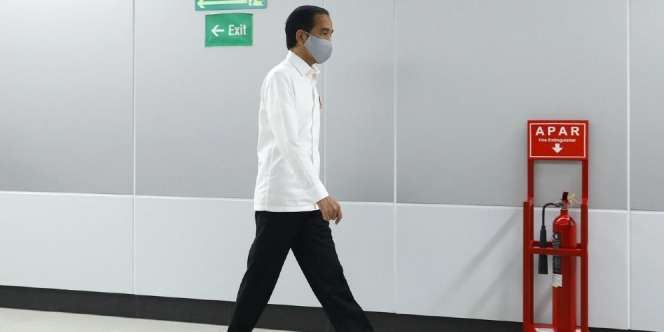 Jokowi Desak Peneliti Temukan Vaksin Corona Pada Akhir Tahun