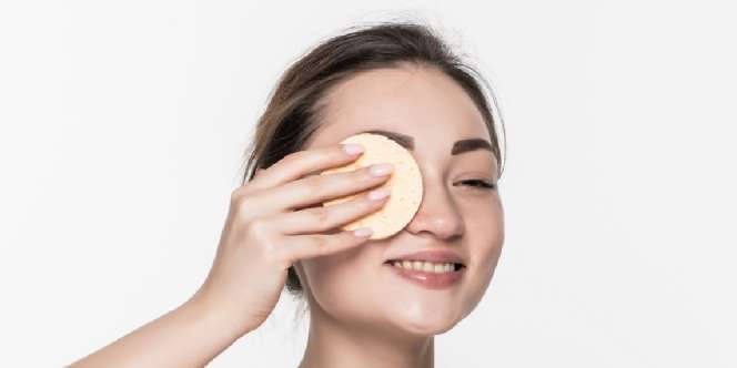 4 Kesalahan yang Kerap Dilakukan Saat Menghapus Makeup Mata