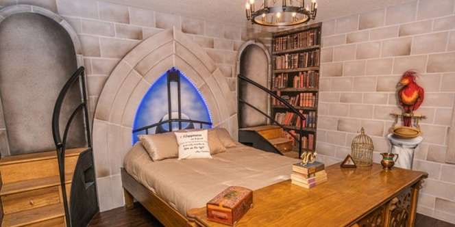 Serunya Menginap di Vila Bertema Harry Potter
