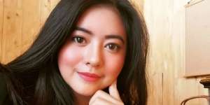 Pesona Qory Sandioriva, Puteri Indonesia 2009 yang Dipersunting Pilot