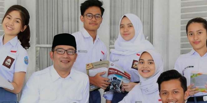 Ridwan Kamil Gratiskan SPP Murid SMA/SMK dan SLB Negeri di Jabar