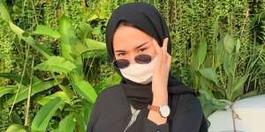 Modis di New Normal, 5 Gaya Hijab & Masker Kain ala Selebgram
