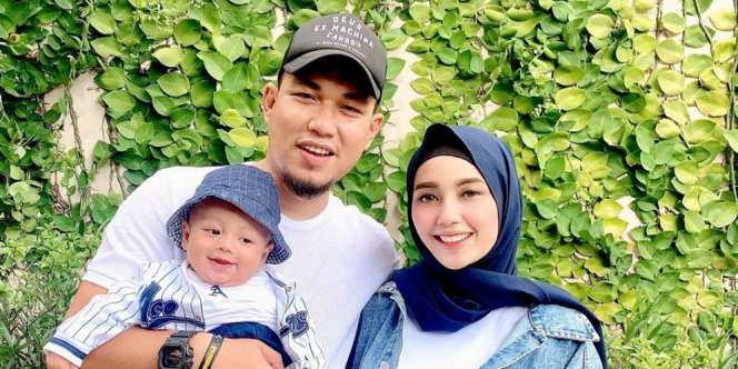 Penampilan Istri Rizal Armada Berhijab, Masya Allah Cantiknya