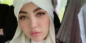 Mantap Berhijab, Bella Shofie Modis Pakai Turban