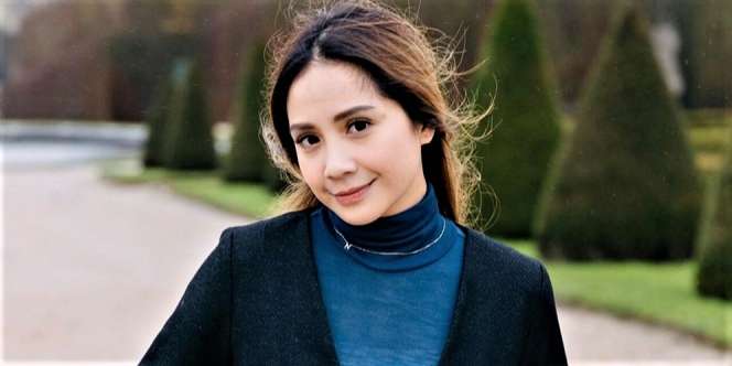 Pakai Face Shield Mewah, Anting Nagita Malah Bikin Salfok