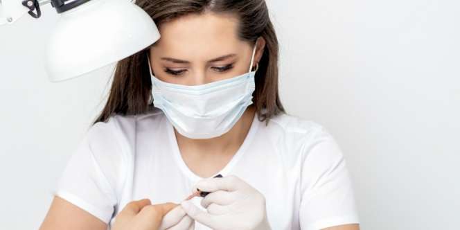 Tips Aman Pergi ke Klinik Kecantikan Saat Masa New Normal