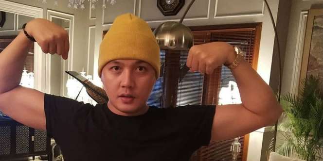 Lama Menghilang, Ini Kegiatan Dirly Idol dan Istri