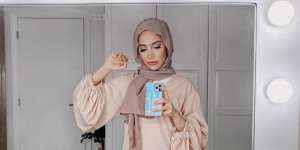 Selebgram Putuskan Lepas Hijab, Warganet Banjiri Kolom Komentar