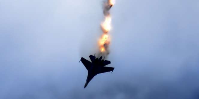 Pesawat TNI AU Jatuh di Riau, Warga Mengira Latihan Terjun Payung