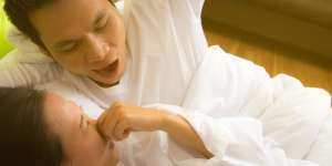 Tips Menjaga Bau Badan dan Mulut Selama Bulan Madu