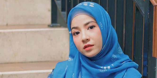 Padu Padan Pashmina Long Shawl ala Natasha Rizky