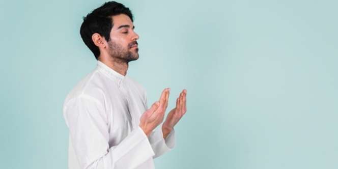 Perbanyak Sholat, Sholawat, dan Istighfar, Agar Rezekimu Semakin Lancar