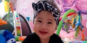 Potret Khalisa Aghnia, Anak Kartika Putri yang Imut Banget!
