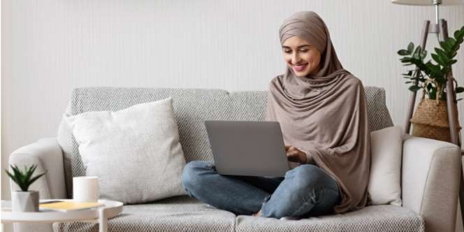 Coba Dekorasi Ulang Sudut Rumah untuk Rapat Virtual