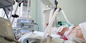 Keluarga Copot Ventilator Diganti Kabel AC, Pasien Covid-19 Tewas