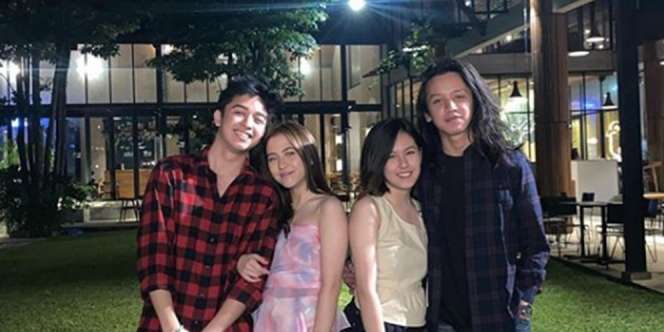 Foto Sweetseventeen Zara Mantan JKT48, Pria yang Digandeng Bikin Salfok