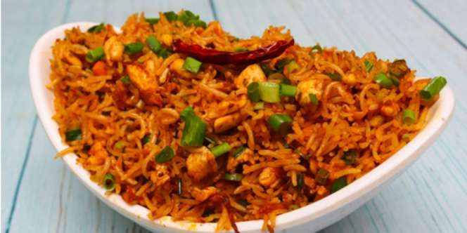  Resep Nasi Goreng Szechuan, Cocok untuk Penyuka Pedas