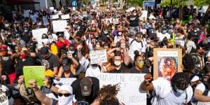 Demo Besar Amerika Diklaim Sebarkan Covid-19, Begini Faktanya