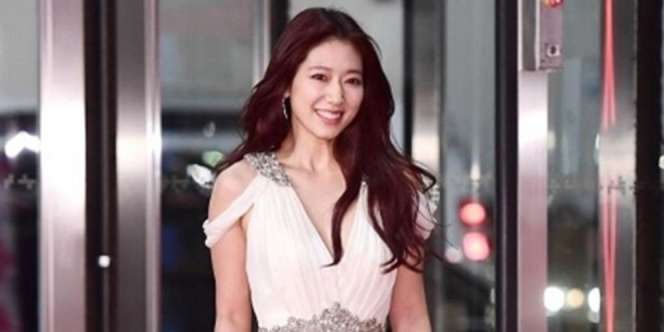 Fakta Menarik Park Shin Hye, Tetap Setia Menanti Kekasih Jalani Wamil