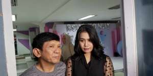 Di Usia 55 Tahun, Pelawak Ginanjar Tak Sabar Menanti Kelahiran Anak Pertama