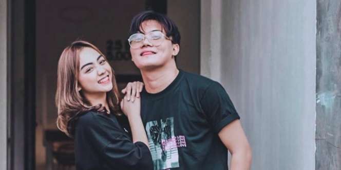 Hubungan Rizky Febian dan Selebgram Azalia Kandas