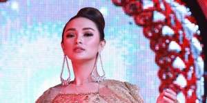 Zaskia Gotik Kegirangan Diberi Hadiah Mewah dari Kakak Ipar