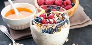 Camilan Sehat Hari Ini: Blueberry Banana Yogurt dengan Chia Seeds