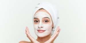 Tak Sempat Ke Klinik, Ikuti 5 Langkah Aman dan Mudah Facial di Rumah