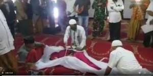 Viral Video Sumpah Pocong karena Tuduhan Santet, Apa yang Terjadi Setelahnya?