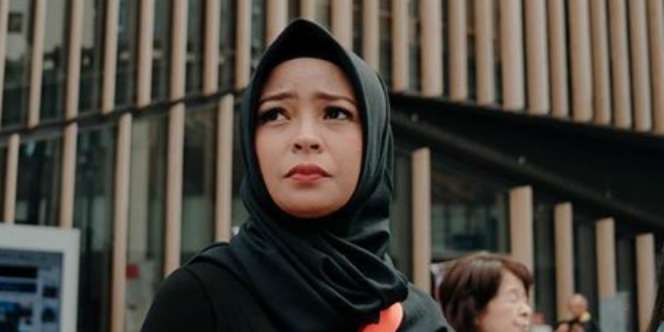 Sempat Pernah Keluar Rumah, Tantri Kotak Pernah Pakai Baju Berlapis-lapis  