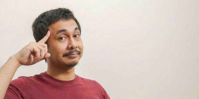 Raditya Dika Kaget Lihat Wajahnya di Foto Jadul, Celetukan Netizen Bikin Ngakak