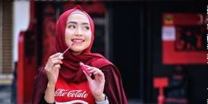 5 Warna Lipstik yang Bisa Perbaiki Suasana Hati