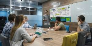 Epson Rilis Proyektor Interaktif untuk Kantor dan Sekolah