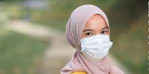 Lakukan Hal Ini Saat Kulit Bermasalah Karena Keseringan Pakai Masker