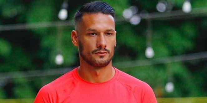Sosok Raphael Maitimo, Pesepakbola Ganteng yang Disebut Melamar Agnez Monica