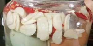  Viral, Trik Bikin Telur Asin Kaya Rasa dalam Air